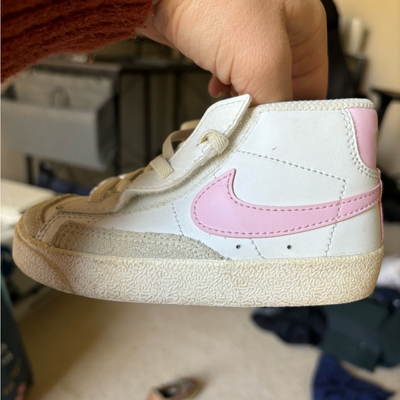 Toddler nike blazers - Picture 2 of 3